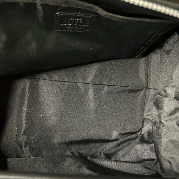 Royce Black Leather Men's Toiletry Bag - Picture 5 of 5